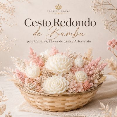 Cesto redondo em bambu com flores de cera e flores secas em tons rosa e creme