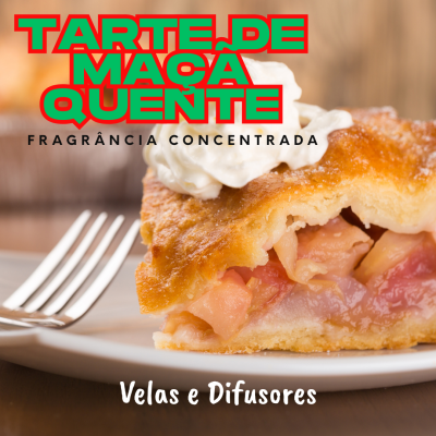 Fatia de tarte de maçã quente com creme e texto promocional de fragrância concentrada