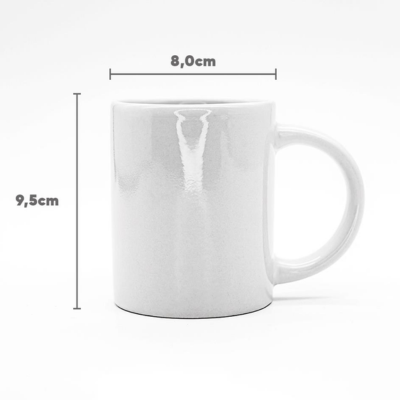 caneca branca de cerâmica com alça e fundo preto, medidas 9,5 cm altura e 8 cm largura