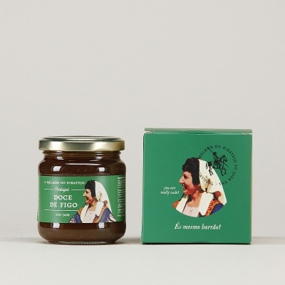 Geleia de figo em frasco de vidro com embalagem verde e figura feminina tradicional