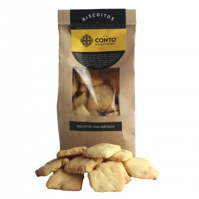 Pacote de biscoitos com amêndoa em embalagem de papel castanho com rótulo amarelo e preto.