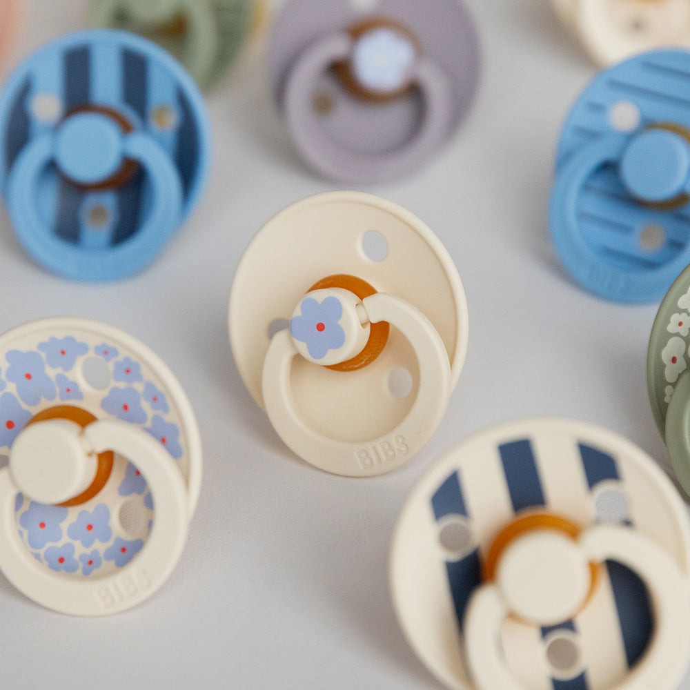 BIBS COLOUR | STUDIO EDITION Chuchas coloridas para bebés com padrões florais e riscas