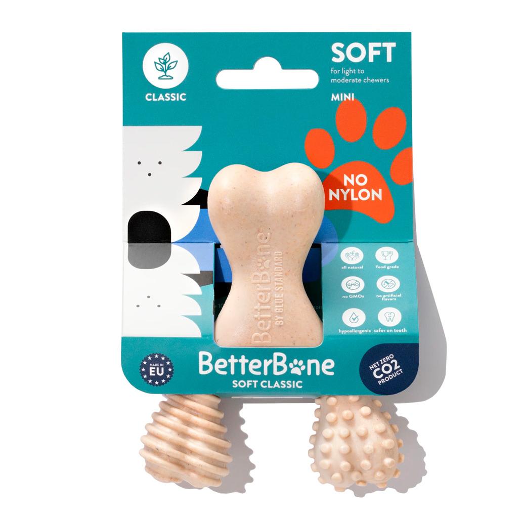 BETTERBONE - MACIO (CLASSIC) Brinquedo para cães BetterBone Soft Classic mini com embalagem azul e texto visível