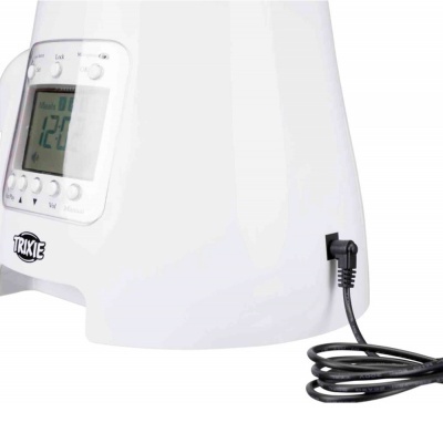 Dispositivo branco com ecrã digital e cabo preto enrolado