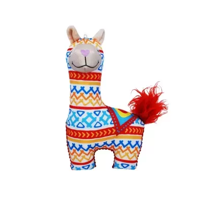 Pelúcia lhama colorida com padrões geométricos e cauda vermelha