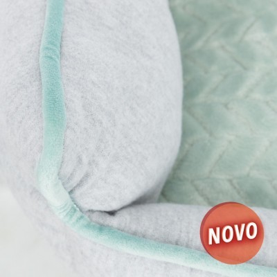 Almofada para animais cinza com borda verde água e selo vermelho NOVO