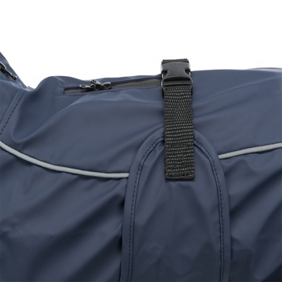 Mala de tecido azul escuro com alça preta e fechos de correr