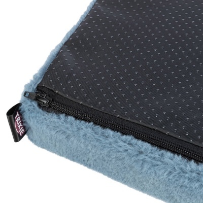 Capa para almofada preta com pontos brancos e azul felpuda com fecho de correr