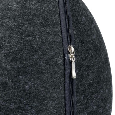 Fecho de correr metálico num tecido cinza escuro felpudo