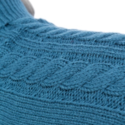 Tecido de malha azul com padrão trançado