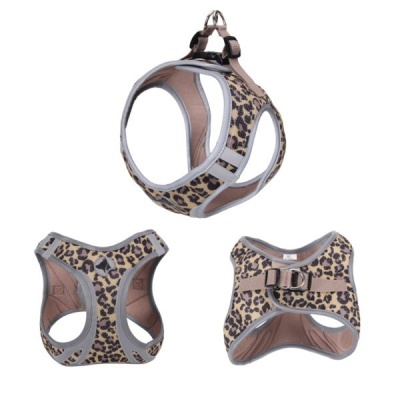 Peitoral para cão com padrão animal print e argolas metálicas