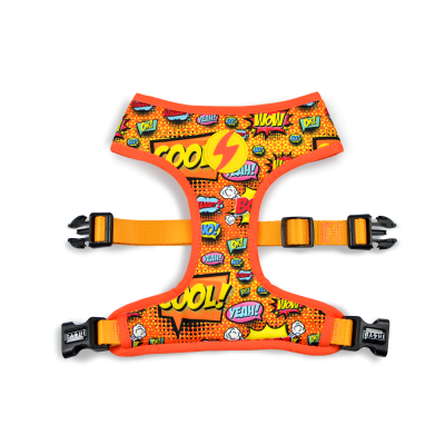 Peitoral para cão com design colorido de banda desenhada e fechos ajustáveis