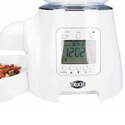 Comedouro automático branco com visor digital e compartimento para ração colorida