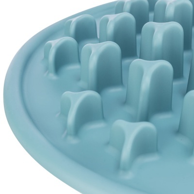 Plato azul claro de plástico com relevo para alimentação lenta