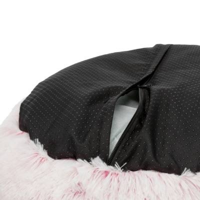 Almofada redonda rosa com capa preta interior e fecho de correr