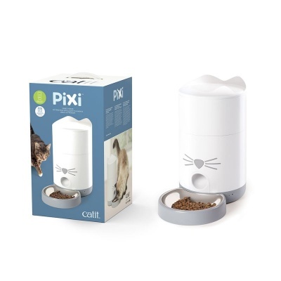 Dispenser automático de comida para gatos branco com comedouro cinzento e embalagem com imagem do produto