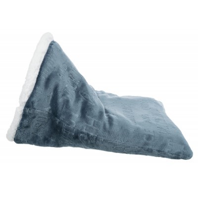 Almofada triangular azul com rebordo branco felpudo