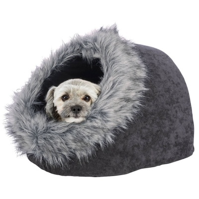 Abrigo-cama cinza para cães com pelúcia e cão branco dentro