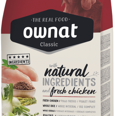Embalagem de ração para cães Ownat Classic com imagem de cão e ingredientes naturais