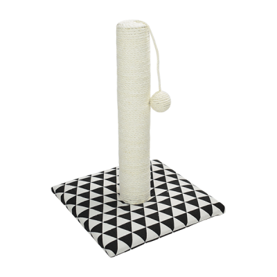 Arranhador de gato com base geométrica preta e branca e poste com bola suspensa