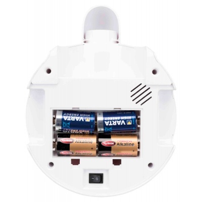 Parte traseira de dispositivo branco com compartimento para pilhas AA e interruptor preto