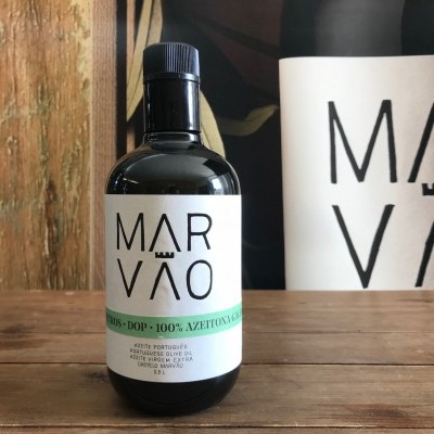 Garrafa de azeite MARVÃO com rótulo branco e detalhe verde