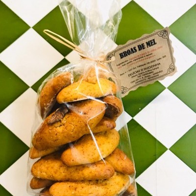 https://loja.castelodemarvao.pt/product/bolachinas-de-mel