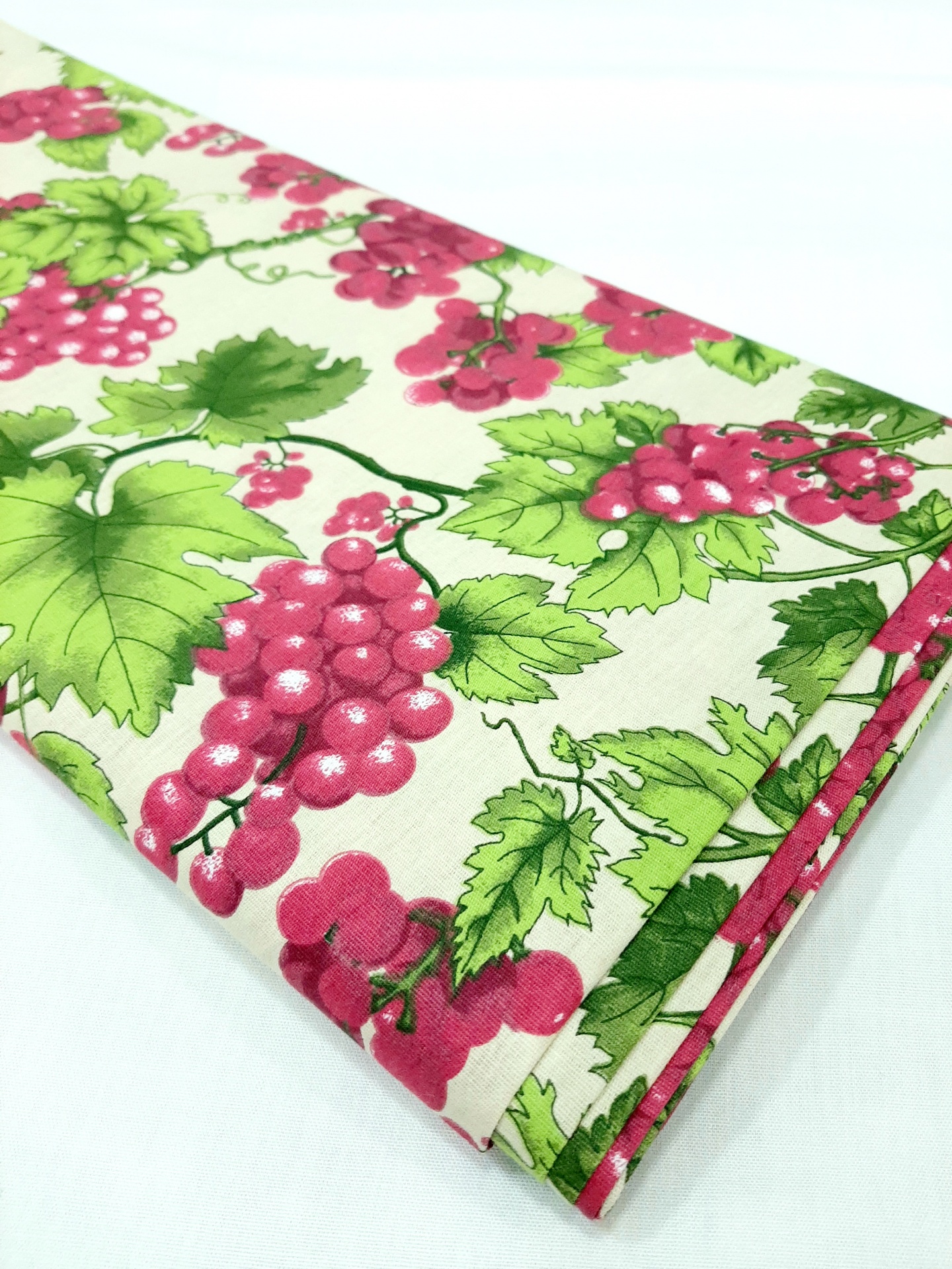 Cachos de uva em rosa forte Cachos de uva em rosa forte