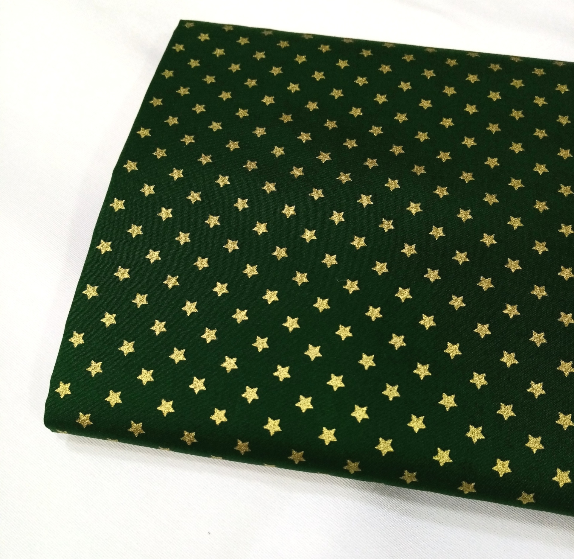 Estrelas Douradas em fundo Verde Estrelas Douradas em fundo Verde