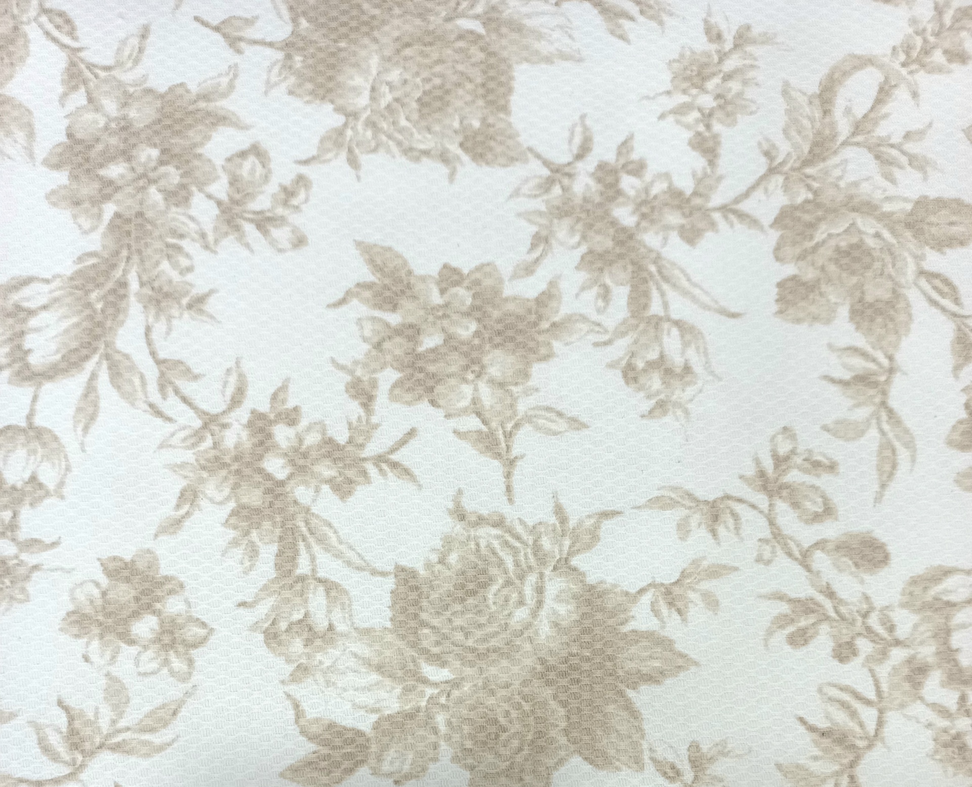 Piquet com rosas beges Piquet com rosas beges