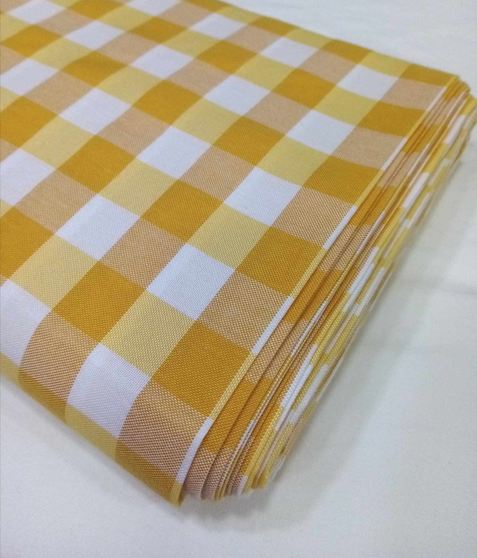 Quadrados Roma em Amarelo e Branco Quadrados Roma em Amarelo e Branco