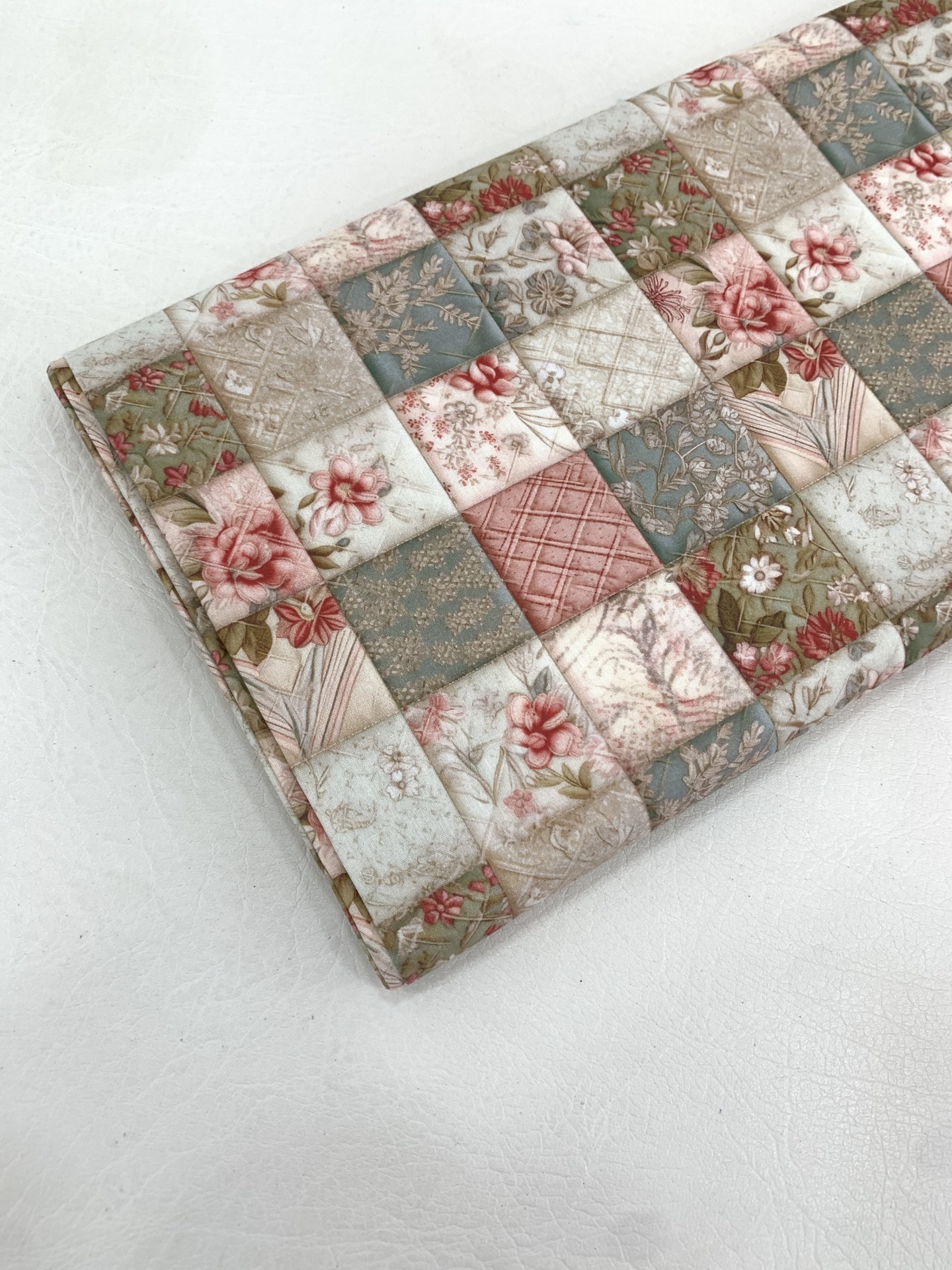 Quadrados - Q23 Quadrados - Q23