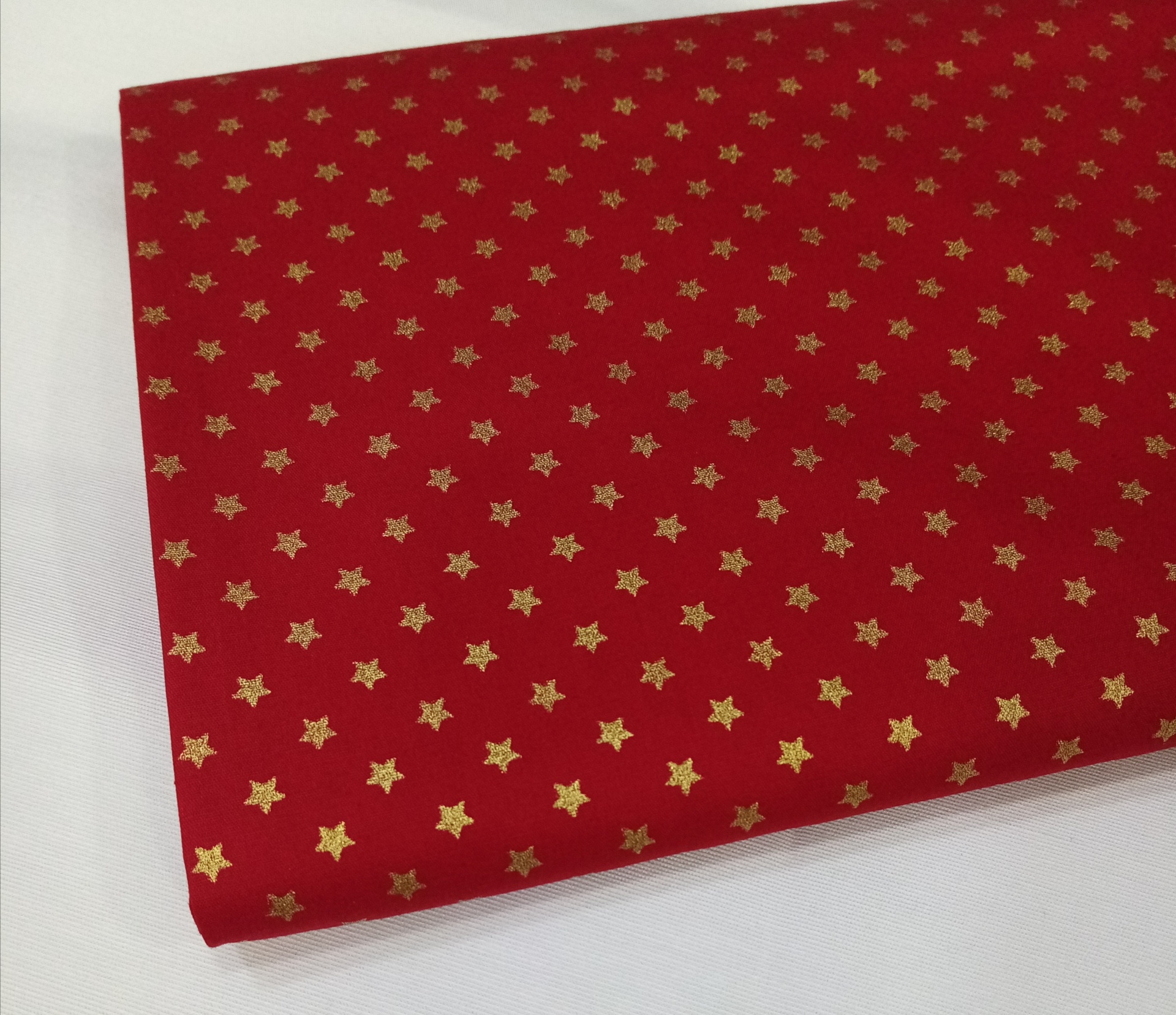 Estrelas Douradas em fundo Vermelho Estrelas Douradas em fundo Vermelho