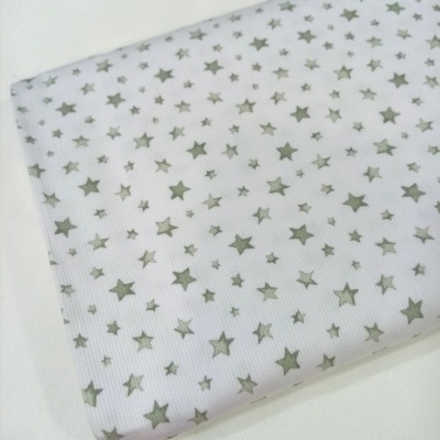 Fustão com Estrelas  Verde Seco em Fundo Branco