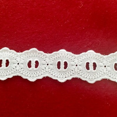 Entremeio com passa fita e flores N652629