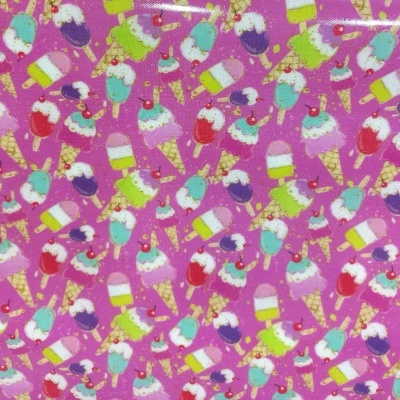 Plastificado com gelados em fundo rosa fucsia