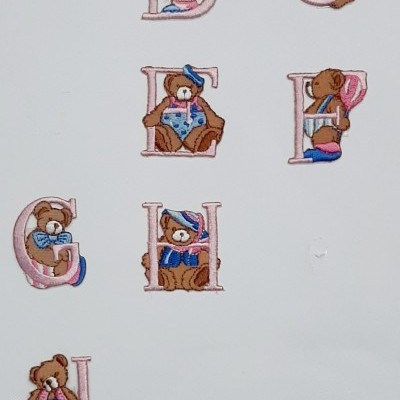 Letras rosa com ursinhos