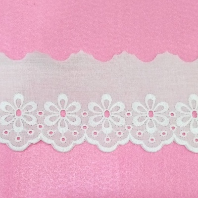 Ponta com flores e bolinhas 150024