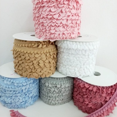 Pétalas com pompons