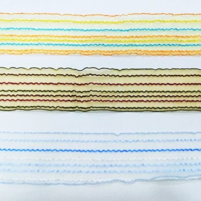 Fita de organza com ondinhas