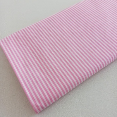 Riscas rosas e brancas