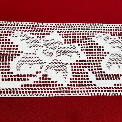 Entremeio com flores grandes