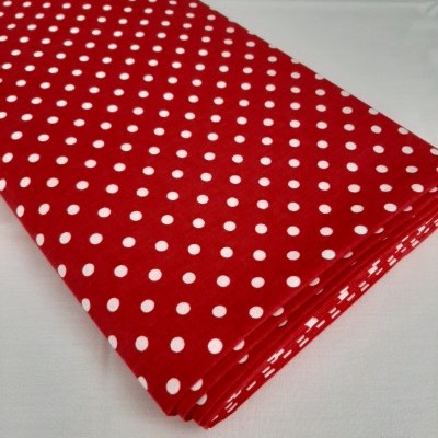 Bolas brancas em fundo vermelho