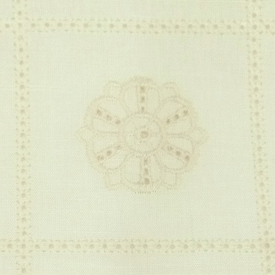 Quadrados de meio linho com flores