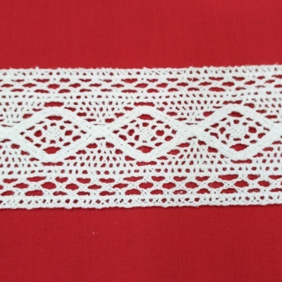 Entremeio de renda com zig-zag