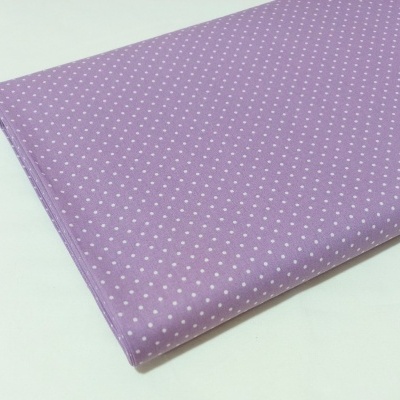 Poppy - Pintinhas brancas em fundo lilás