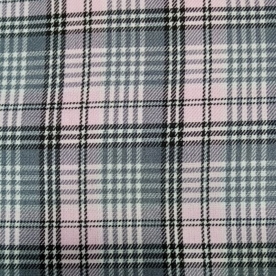Tartan Escocês em fundo rosa e quadrado cinza