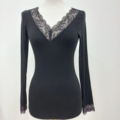 Camisola Caxemira e Modal com decote em renda Preto