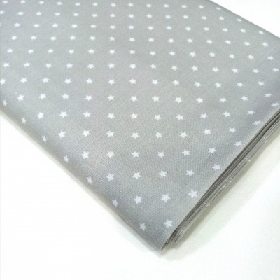 Estrelas médias em fundo cinza claro