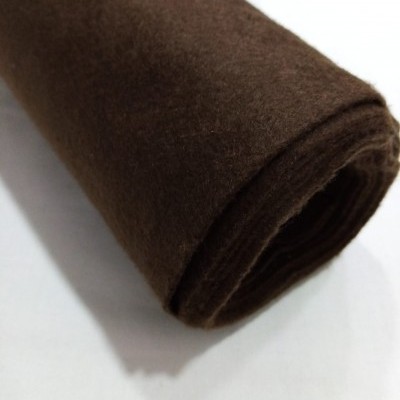 Feltro castanho escuro